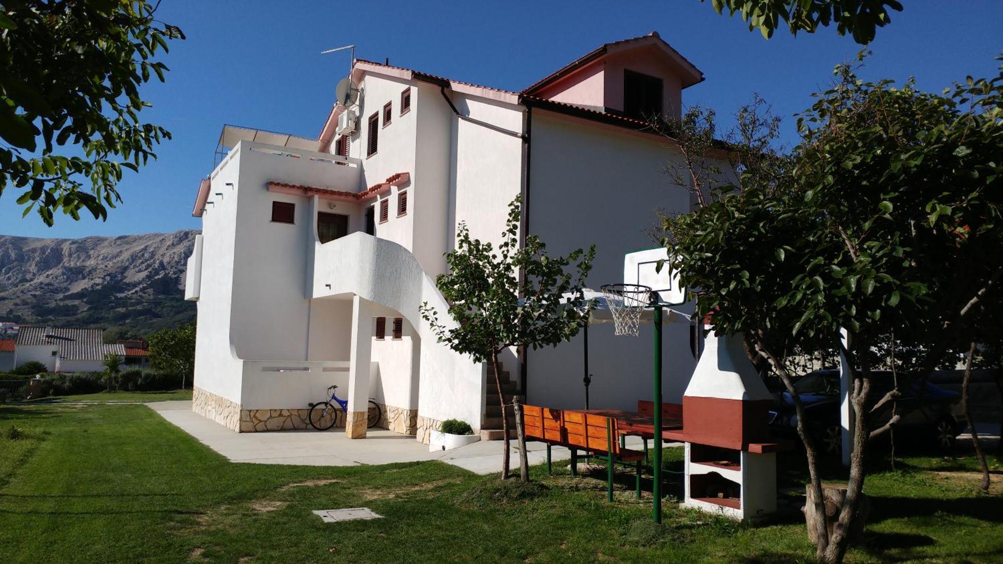 Mirjana F Apartaments Baska  Exterior photo